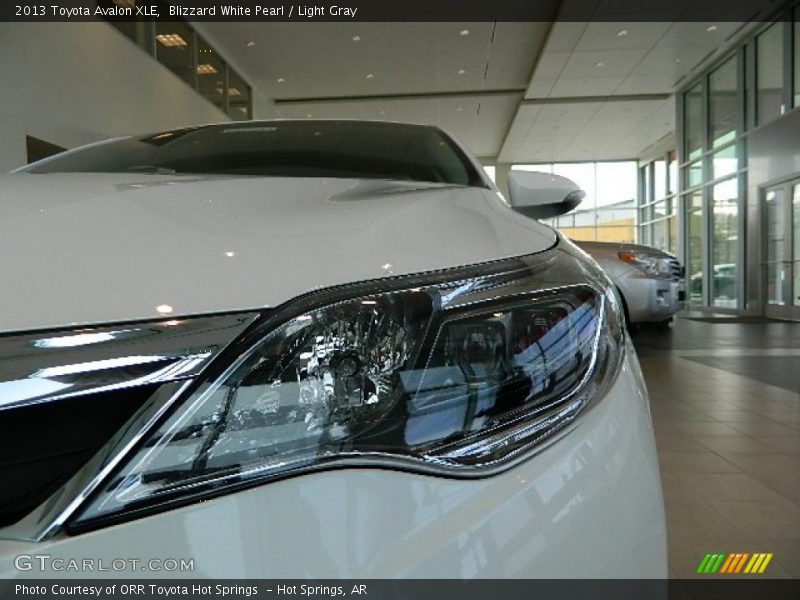 Blizzard White Pearl / Light Gray 2013 Toyota Avalon XLE