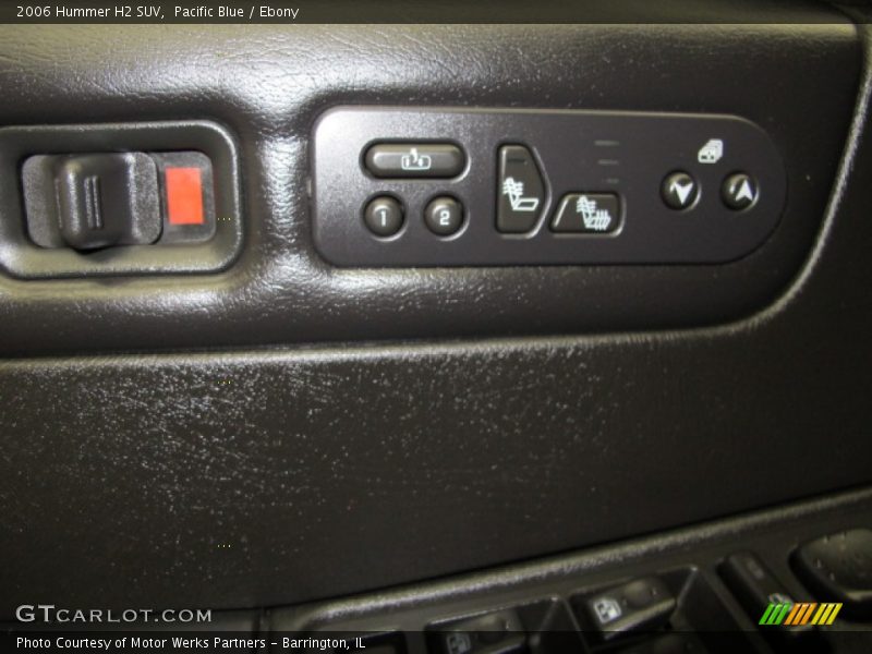 Controls of 2006 H2 SUV