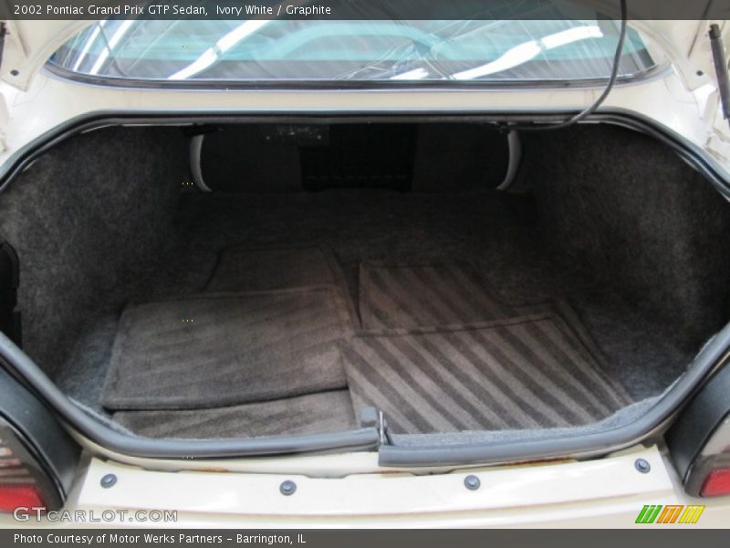  2002 Grand Prix GTP Sedan Trunk