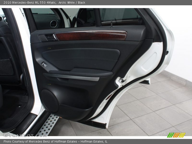 Arctic White / Black 2010 Mercedes-Benz ML 550 4Matic