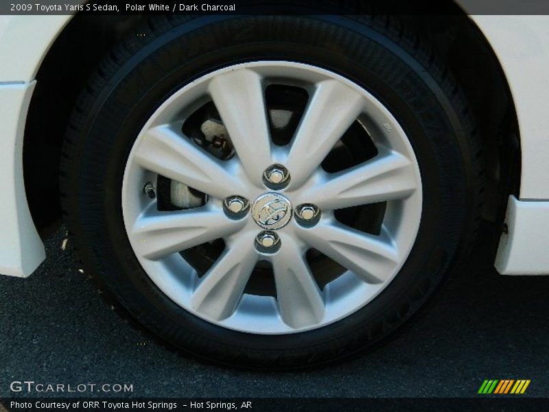 Polar White / Dark Charcoal 2009 Toyota Yaris S Sedan