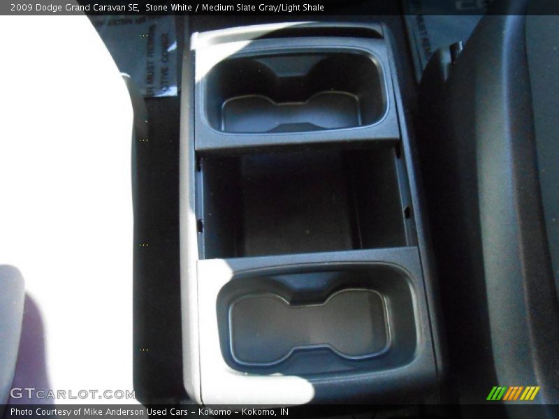 Stone White / Medium Slate Gray/Light Shale 2009 Dodge Grand Caravan SE