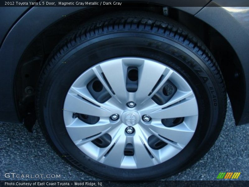 Magnetic Gray Metallic / Dark Gray 2012 Toyota Yaris L 5 Door