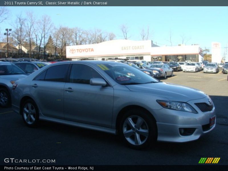Classic Silver Metallic / Dark Charcoal 2011 Toyota Camry SE