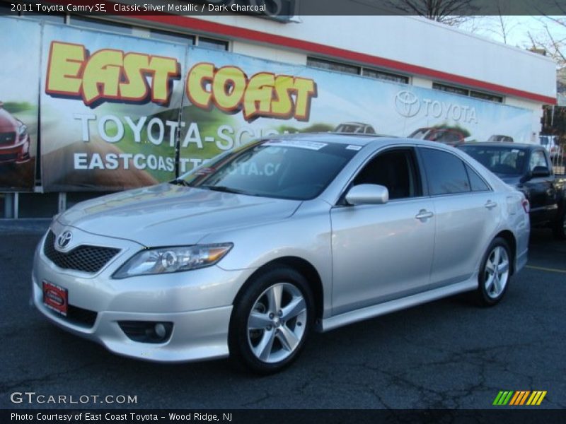 Classic Silver Metallic / Dark Charcoal 2011 Toyota Camry SE