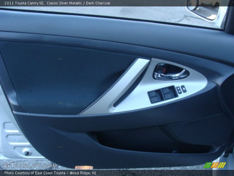 Classic Silver Metallic / Dark Charcoal 2011 Toyota Camry SE