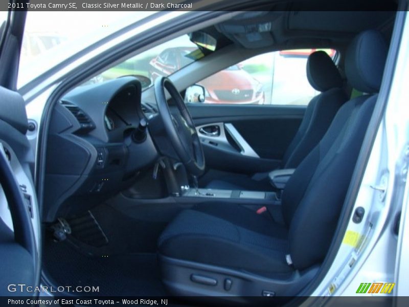 Classic Silver Metallic / Dark Charcoal 2011 Toyota Camry SE