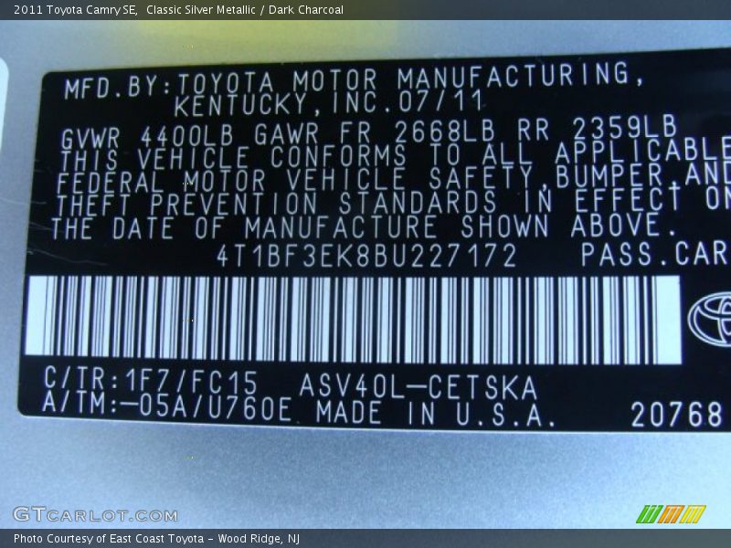 Classic Silver Metallic / Dark Charcoal 2011 Toyota Camry SE
