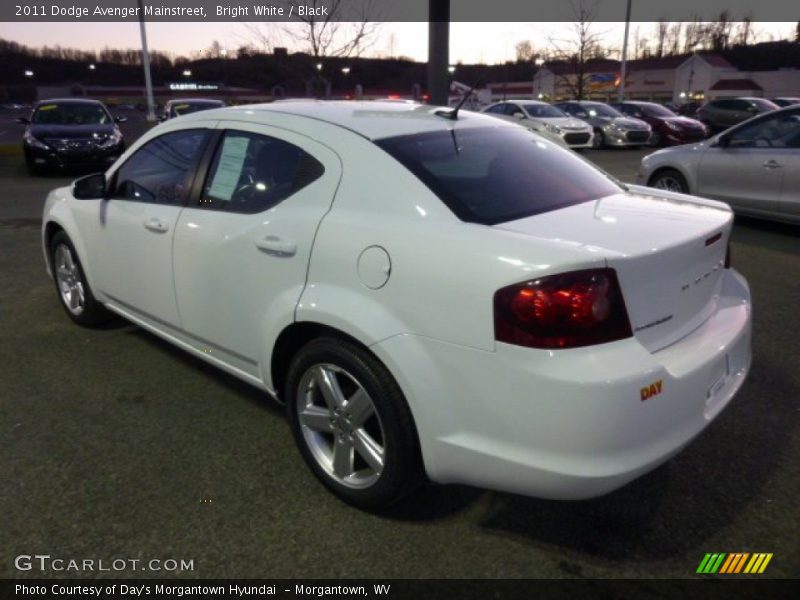 Bright White / Black 2011 Dodge Avenger Mainstreet