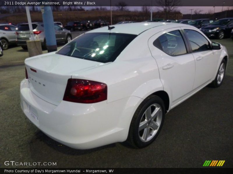 Bright White / Black 2011 Dodge Avenger Mainstreet