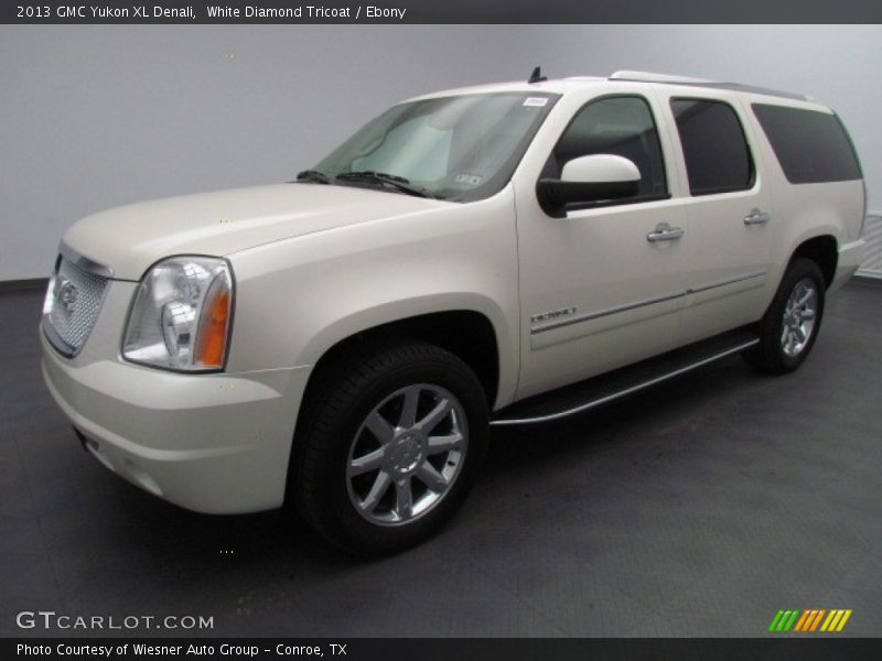 White Diamond Tricoat / Ebony 2013 GMC Yukon XL Denali