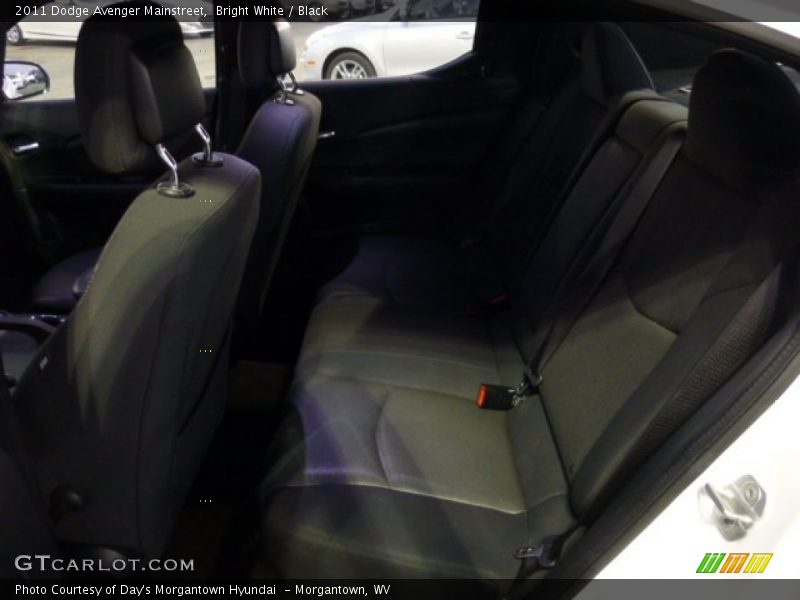 Bright White / Black 2011 Dodge Avenger Mainstreet