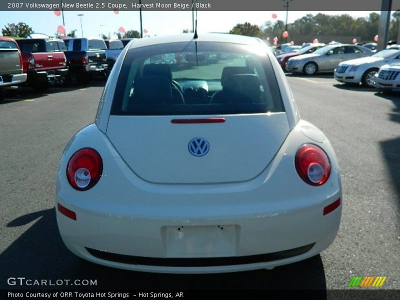 Harvest Moon Beige / Black 2007 Volkswagen New Beetle 2.5 Coupe