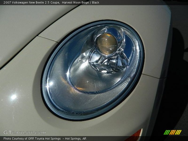 Harvest Moon Beige / Black 2007 Volkswagen New Beetle 2.5 Coupe
