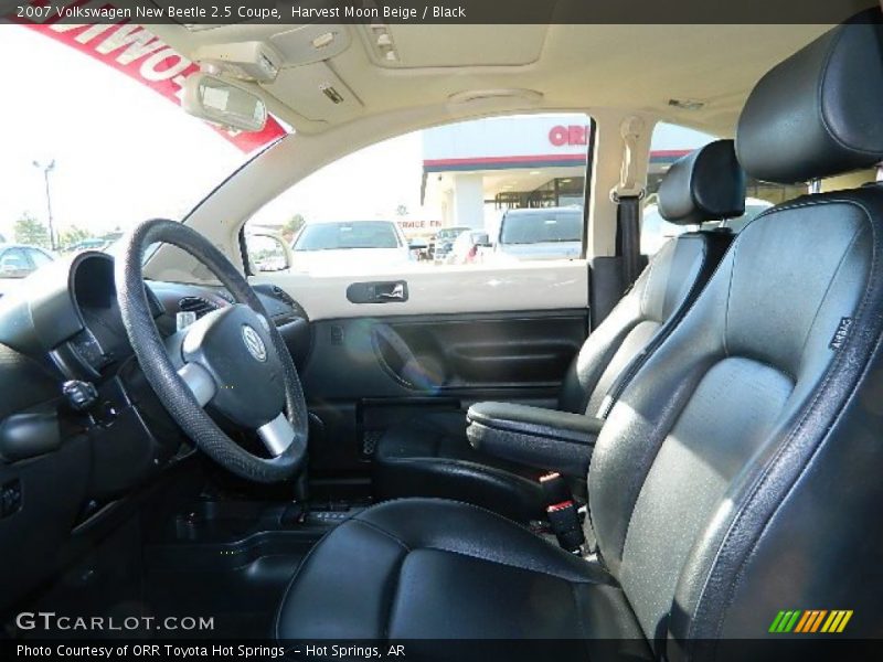 Harvest Moon Beige / Black 2007 Volkswagen New Beetle 2.5 Coupe