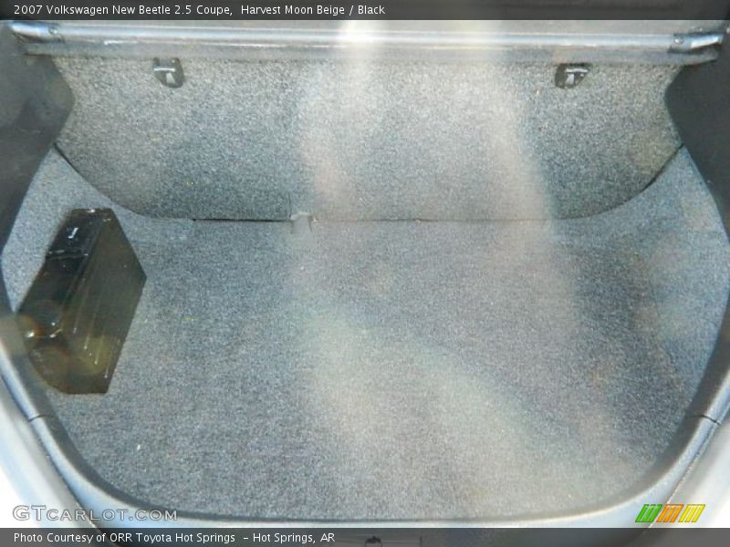 Harvest Moon Beige / Black 2007 Volkswagen New Beetle 2.5 Coupe