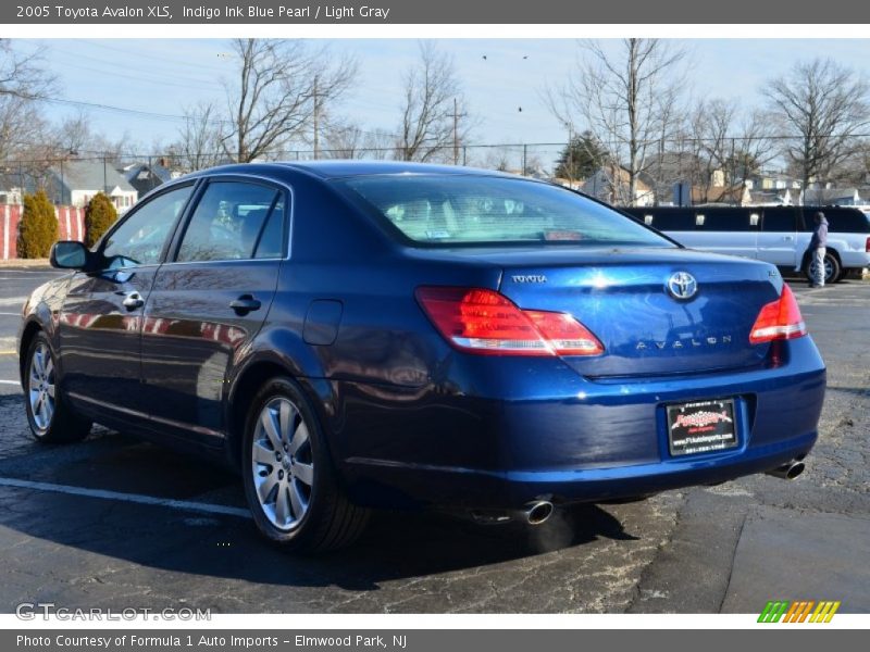 Indigo Ink Blue Pearl / Light Gray 2005 Toyota Avalon XLS