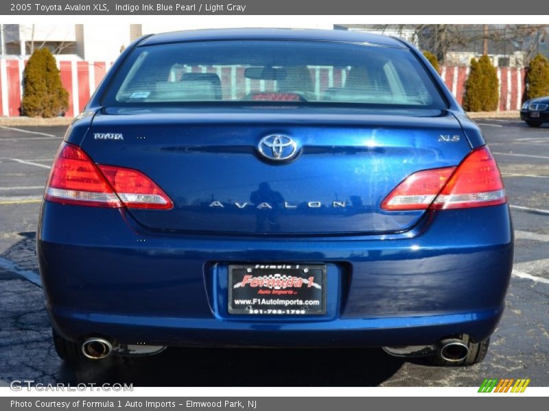 Indigo Ink Blue Pearl / Light Gray 2005 Toyota Avalon XLS