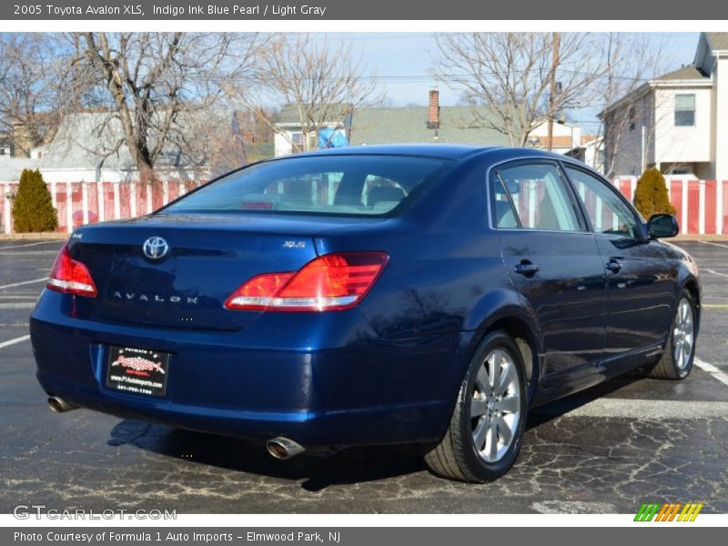 Indigo Ink Blue Pearl / Light Gray 2005 Toyota Avalon XLS