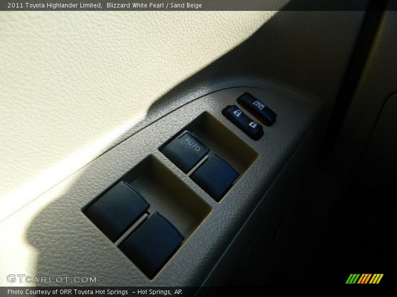 Blizzard White Pearl / Sand Beige 2011 Toyota Highlander Limited