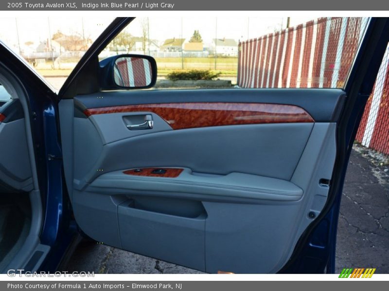 Indigo Ink Blue Pearl / Light Gray 2005 Toyota Avalon XLS
