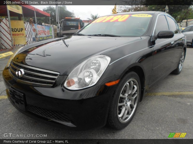 Front 3/4 View of 2005 G 35 Sedan