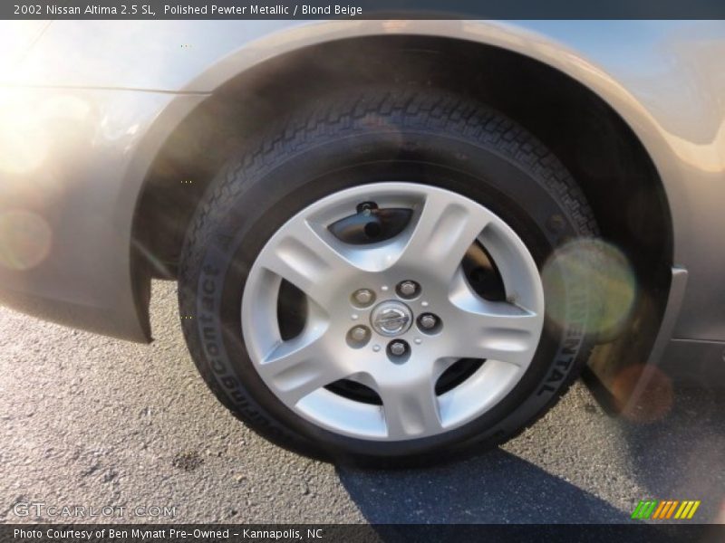Polished Pewter Metallic / Blond Beige 2002 Nissan Altima 2.5 SL