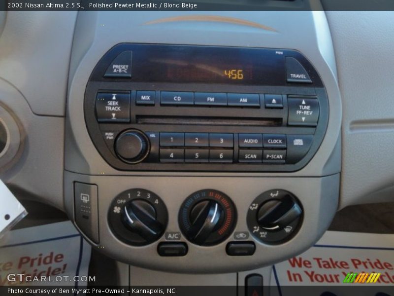 Polished Pewter Metallic / Blond Beige 2002 Nissan Altima 2.5 SL