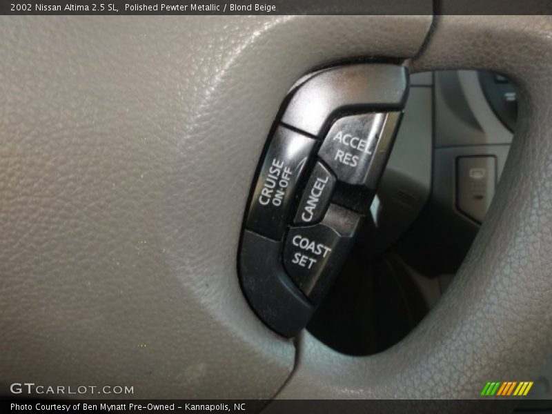 Polished Pewter Metallic / Blond Beige 2002 Nissan Altima 2.5 SL