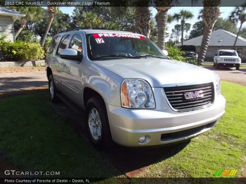 Front 3/4 View of 2012 Yukon SLT