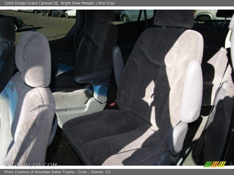 Bright Silver Metallic / Mist Gray 1999 Dodge Grand Caravan SE