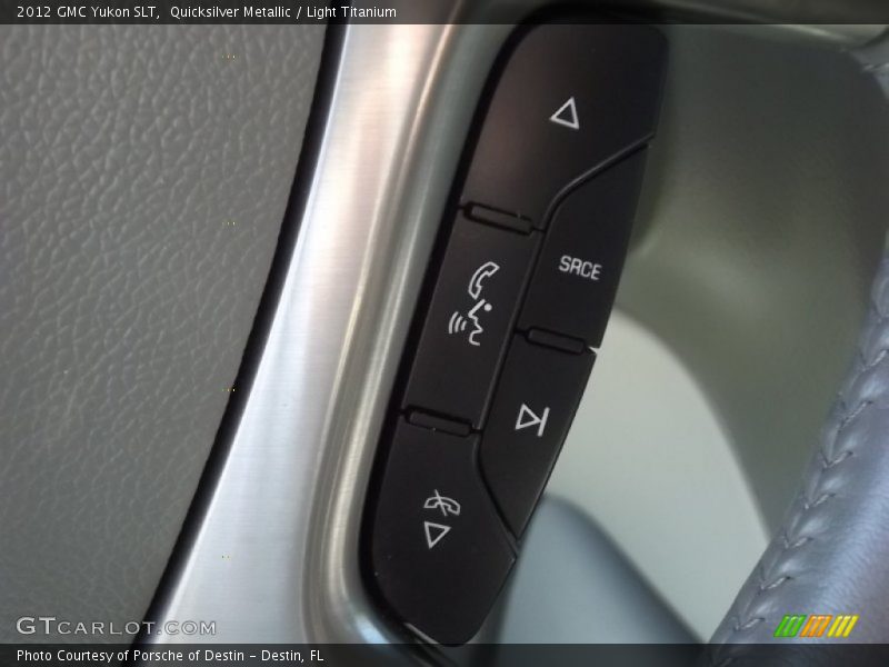 Quicksilver Metallic / Light Titanium 2012 GMC Yukon SLT
