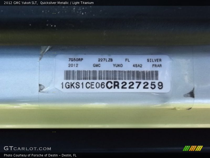 Quicksilver Metallic / Light Titanium 2012 GMC Yukon SLT