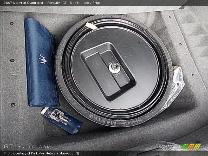 Tool Kit of 2007 Quattroporte Executive GT