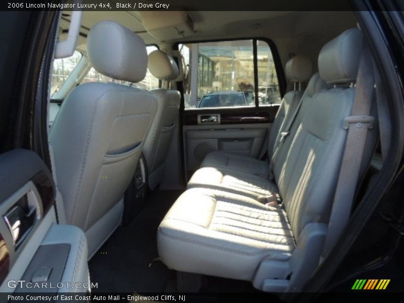 Black / Dove Grey 2006 Lincoln Navigator Luxury 4x4