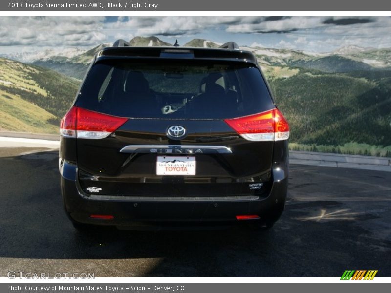Black / Light Gray 2013 Toyota Sienna Limited AWD