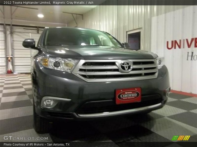 Magnetic Gray Metallic / Ash 2012 Toyota Highlander Limited