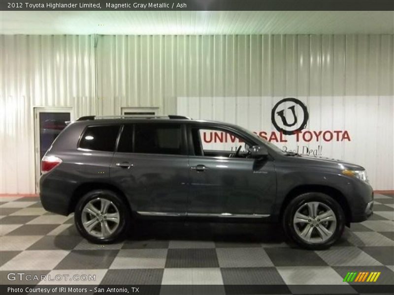 Magnetic Gray Metallic / Ash 2012 Toyota Highlander Limited