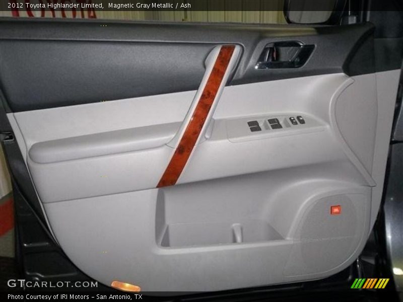 Magnetic Gray Metallic / Ash 2012 Toyota Highlander Limited