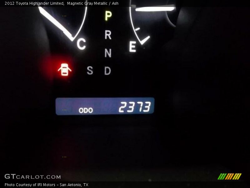 Magnetic Gray Metallic / Ash 2012 Toyota Highlander Limited