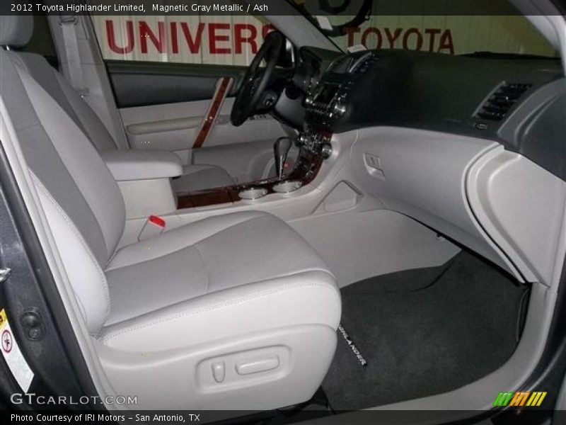 Magnetic Gray Metallic / Ash 2012 Toyota Highlander Limited