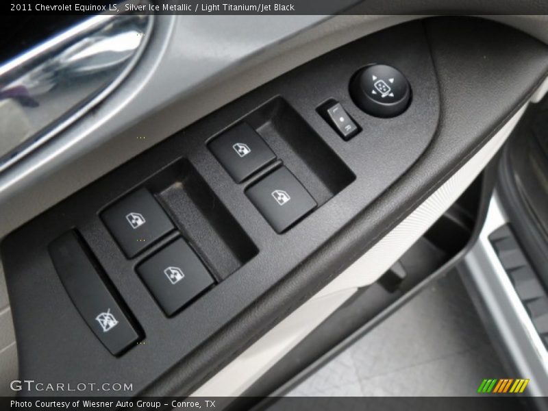 Silver Ice Metallic / Light Titanium/Jet Black 2011 Chevrolet Equinox LS