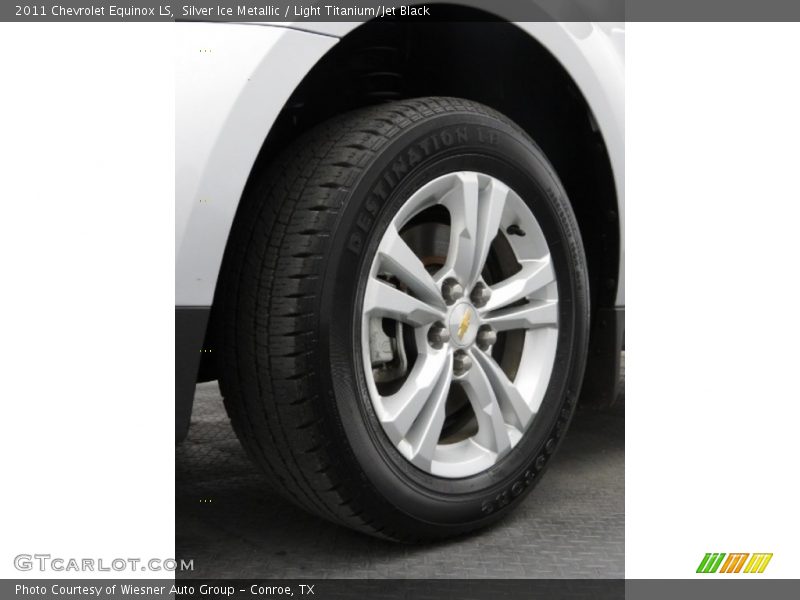 Silver Ice Metallic / Light Titanium/Jet Black 2011 Chevrolet Equinox LS