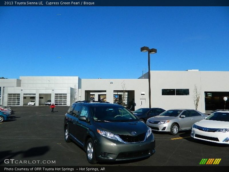 Cypress Green Pearl / Bisque 2013 Toyota Sienna LE