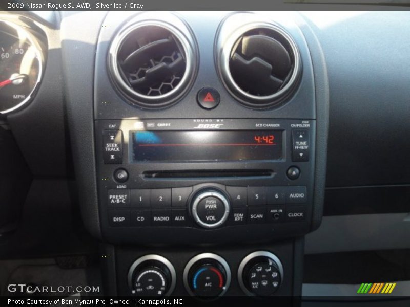Silver Ice / Gray 2009 Nissan Rogue SL AWD