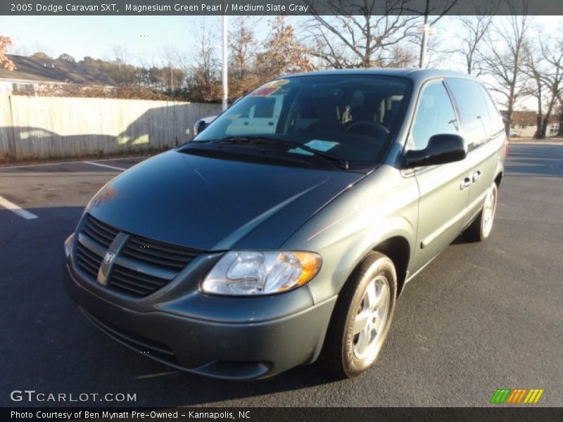 Magnesium Green Pearl / Medium Slate Gray 2005 Dodge Caravan SXT