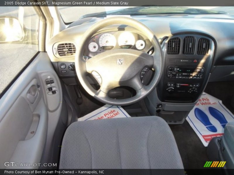 Magnesium Green Pearl / Medium Slate Gray 2005 Dodge Caravan SXT