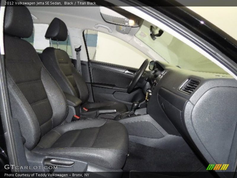 Black / Titan Black 2012 Volkswagen Jetta SE Sedan