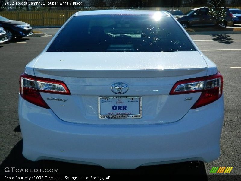 Super White / Black 2012 Toyota Camry SE