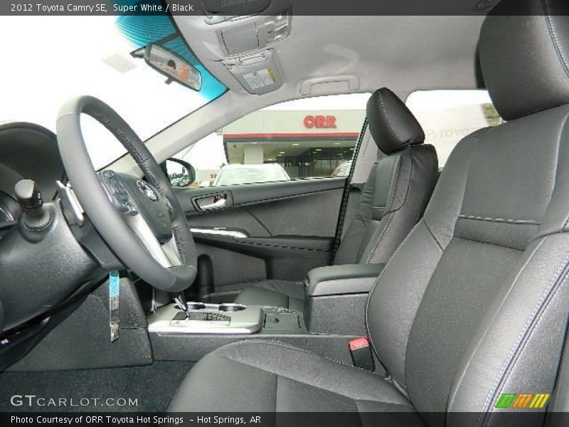 Super White / Black 2012 Toyota Camry SE